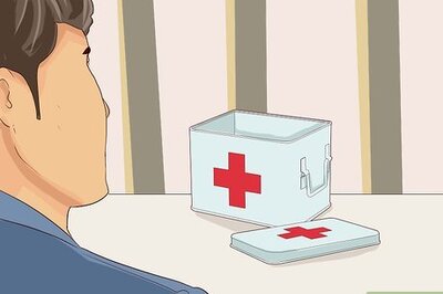 How to Create a Home First Aid Kit