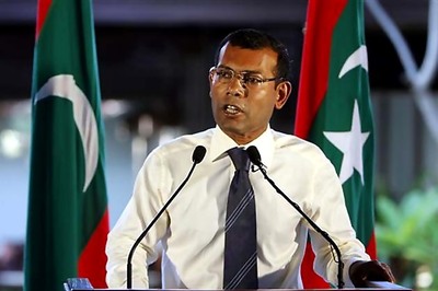 Nasheed meets Manmohan to discuss Maldives future