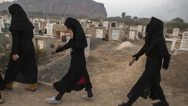 In Blow to Minorities, Pakistani Court Orders Citizens to Declare Religion