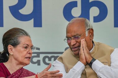 Karnataka Conclusion: With Eye on Future Polls, Sonia-Kharge Duo Persuaded Shivakumar to Blink First