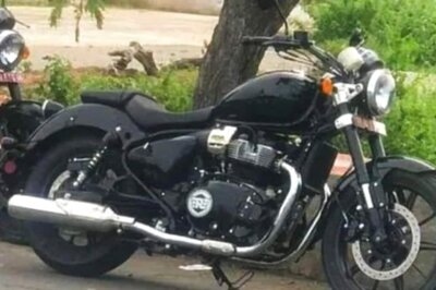 Upcoming Royal Enfield Super Meteor 650 Spotted During Testing in India: Watch Video