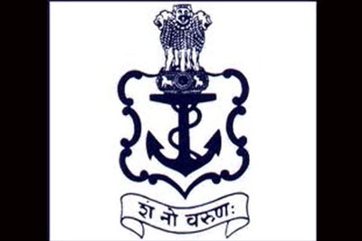 Navy officer dismissed for sending lewd messages to women