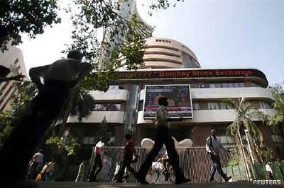 Nifty at one-month high, Sensex ends above 19,000
