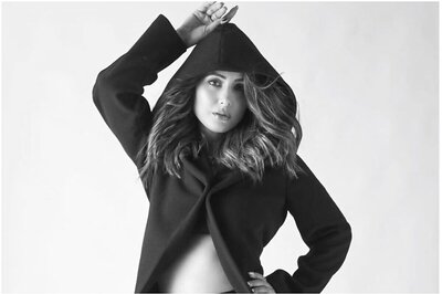 'Let Me Distract You,' Hina Khan Tells Fans as She Serves a Sizzling Winter Look