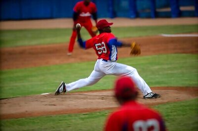 US Grants Cuban Baseball Players Visas Days Before Tourney