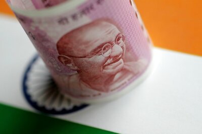 Rupee Gains 13 Paise to 71.32 Against Dollar in Early Trade After RBI Rate Cut