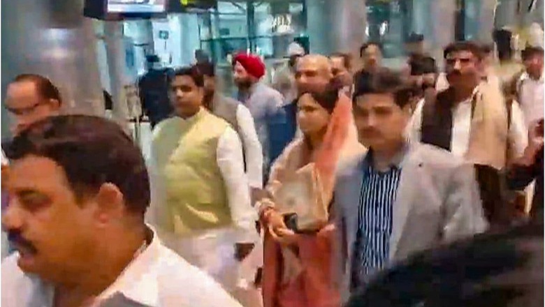 As Telangana Turns 'Last Resort' for Bihar, Jharkhand Congress MLAs, Rivals Slam 'Waste of Taxpayer Money'
