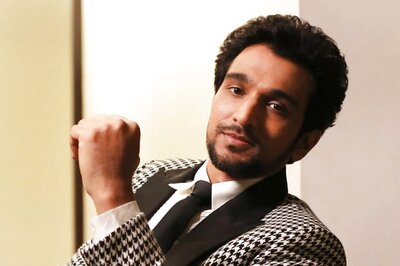 Scam 1992 Actor Pratik Gandhi Turns Director with Upcoming Gujarati Production Saat Teri Ekvees