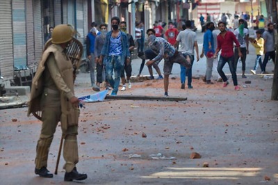 Separatists Extend Kashmir Shutdown Call by One More Week