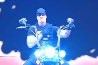 Watch: Undertaker Revives 'American Badass' Persona on His Return at WWE RAW XXX