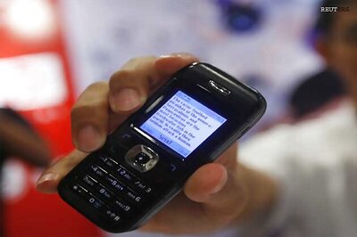 Mumbai: man held with 4,900 illegal SIM cards