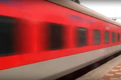 Railways Introduce Refurbished Mumbai-Delhi Rajdhani Train Under Operation Swarn