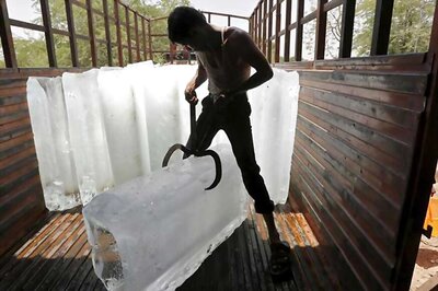 Keeping Delhi Cool in Baking Summer, One Ice Block at a Time
