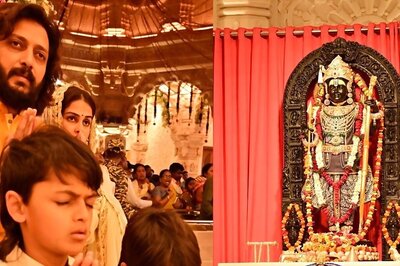 Riteish Deshmukh And Genelia D'Souza Visit Ram Mandir In Ayodhya
