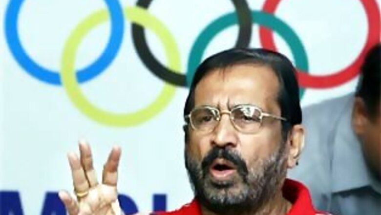 Defiant Kalmadi insists Hooper should go