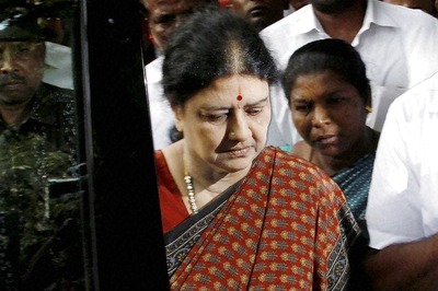Sasikala to Serve 13 More Months in Jail if Fine is Not Paid