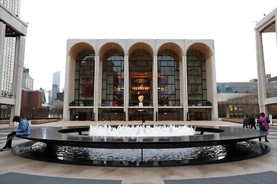 Met Opera's Revenue Drops, Breaks Even With Gifts, Borrowing