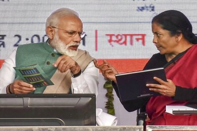 Coronavirus: No Big Bang Economic Package, Relief to Come in Tranches as Sitharaman Meets PM Modi for Stimulus