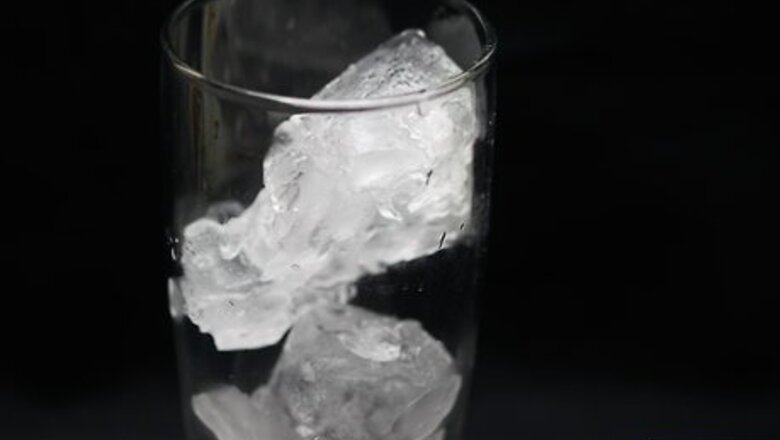 How to Make a Blue Lagoon Cocktail