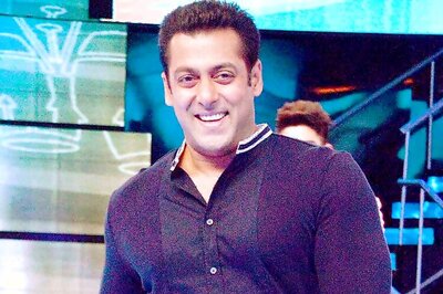 Salman Khan lures fans to watch 'Hero' with autographed tickets