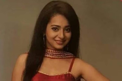 Where's Thalapathy Vijay's Co-star From His 1998 Release Minsara Kanna?