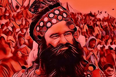 Film Association Cancels Gurmeet Ram Rahim, Honeypreet's Membership