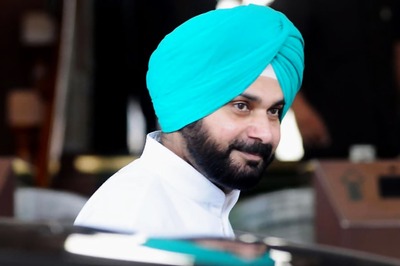 Unhappy With New Portfolio, Navjot Singh Sidhu Resigns from Punjab Cabinet After Feud With Amarinder Singh