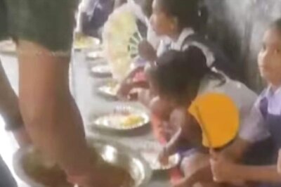 This West Bengal School Held A Mid-day Meal Programme For Students To Celebrate Rath Yatra