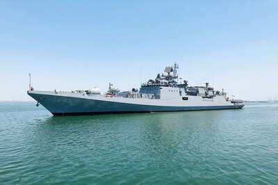 COVID-19: Indian Naval Ship Brings Oxygen to Mumbai from Qatar