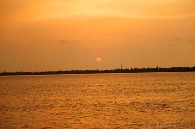 Overcrowded boat capsizes, 3 drown, hunt on for 11