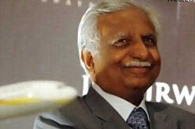 Emotional Goyal says sorry to Family Jet | Images