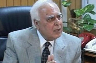 Sibal takes on IIT; rules out pay hike, autonomy