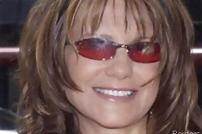 Britney's belly shirt was too much: Lynne Spears