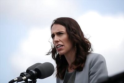 New Zealand scrambles to contain coronavirus resurgence as it heads toward election