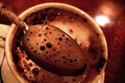 Drink hot cocoa for glowing skin