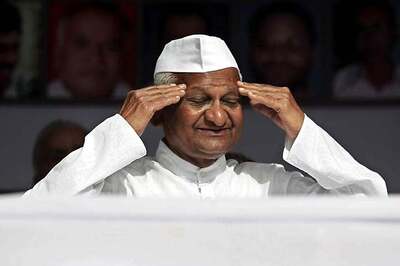 Anna Hazare 'Saddened' That Kejriwal's Colleagues Have Gone to Jail