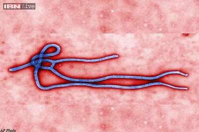 Texas tracks 50 exposed to Ebola, 10 'high risk'