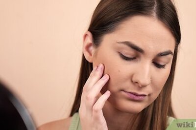 How to Wear Pink Eye Shadow