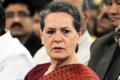 President poll: Sonia meets Congress MPs