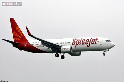 Airlines lure flyers with cheap new year fares, SpiceJet charges Rs 699