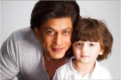 Fan Asked When Will Shah Rukh Khan, AbRam Do a Film Together and His Answer is Pure Gold