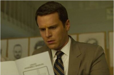 Mindhunter Actor Jonathan Groff Boards Keanu Reeves, Carrie-Anne Moss' The Matrix 4