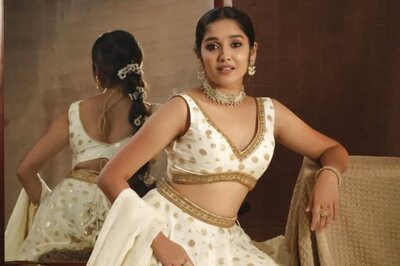 The Ghost Actress Anikha Surendran’s Ethereal Diwali Look Is Too Good To Ignore