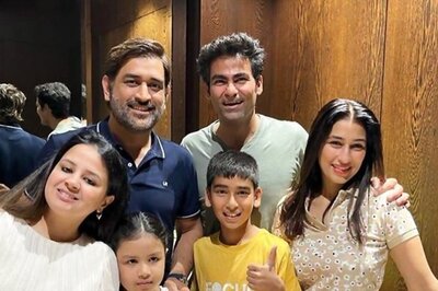 Mohammad Kaif Catches Up With MS Dhoni at Airport After His Successful Surgery