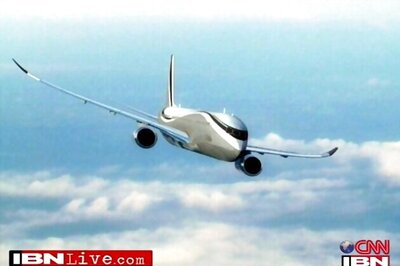 First Dreamliner expected to arrive on Tuesday