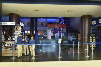 Coronavirus Threat: Only Grocery Stores to be Open in Maharashtra Malls Till March 31; Exams for Classes 1-9 Postponed