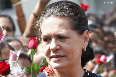 Non-Congress govts have ruined UP: Sonia Gandhi