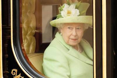 Queen Elizabeth Misses Traditional Christmas Service Due to 'Heavy Cold'