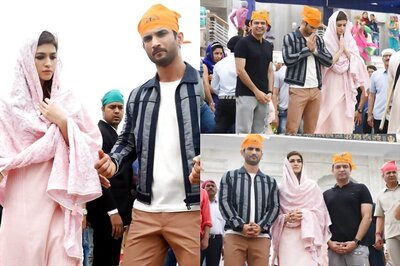Sushant Singh Rajput, Kriti Sanon Seek Blessings At Bangla Sahib Ahead of Raabta Release