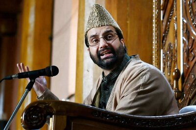 Mirwaiz Taken into Preventive Custody for Defying House Arrest